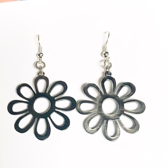 Hand crafted Sunflower Shell Earrings - Picture 2 of 6